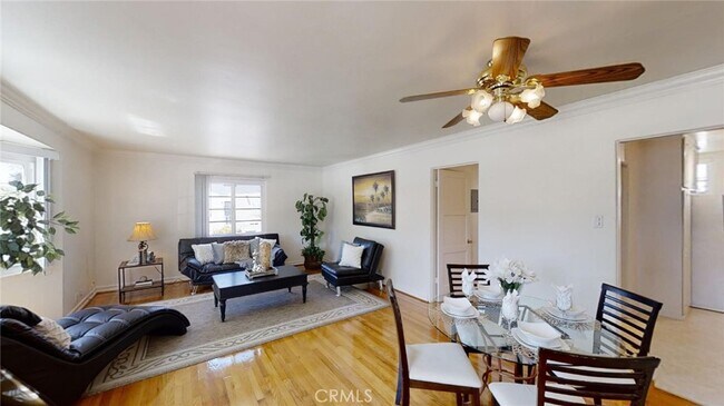 Foto del edificio - 5669 San Vicente Blvd