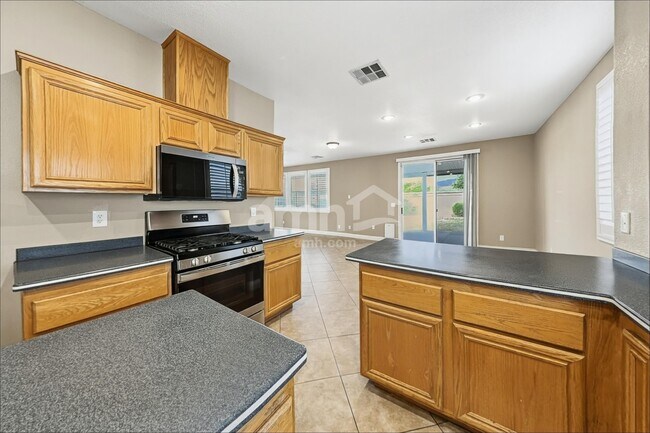 Foto del edificio - 3387 Antique Rose Dr