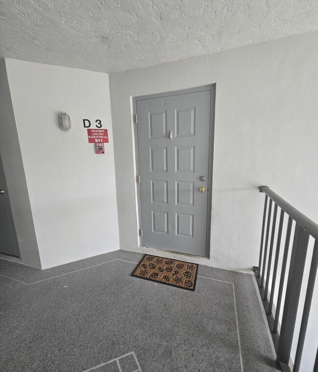 Building Photo - 1009 Green Pine Blvd