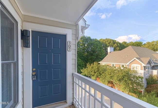 Building Photo - 1021 Brighthurst Dr