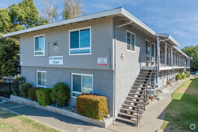 Building Photo - Teal Apartments