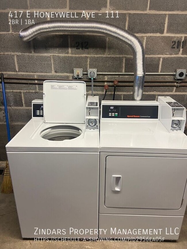 Building Photo - 417 E Honeywell Ave