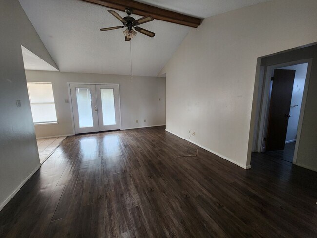 Foto del edificio - Welcome to your dream home! Beautiful 3 be...