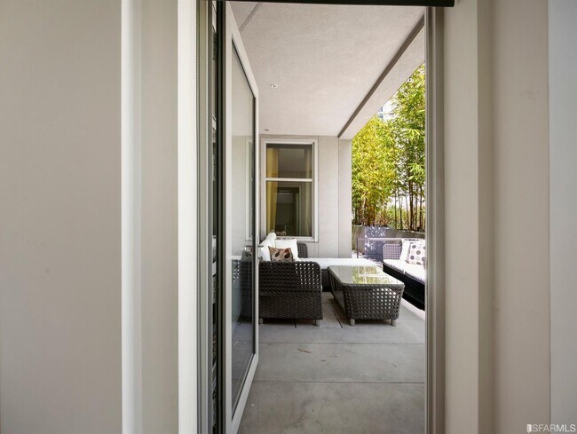 Foto del edificio - 235 Berry St