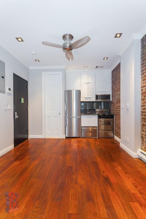 Building Photo - 15 W 103rd St