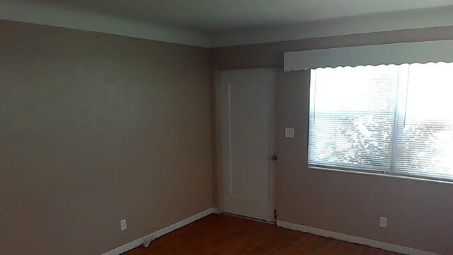 Foto del edificio - 2543 38th Ave N