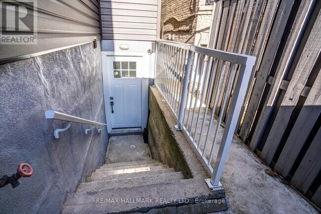 Building Photo - 47 Hazelwood Ave