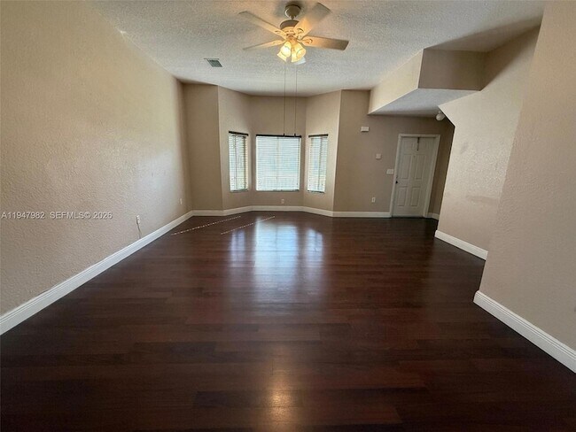 Foto del edificio - 1979 SE 23rd Terrace