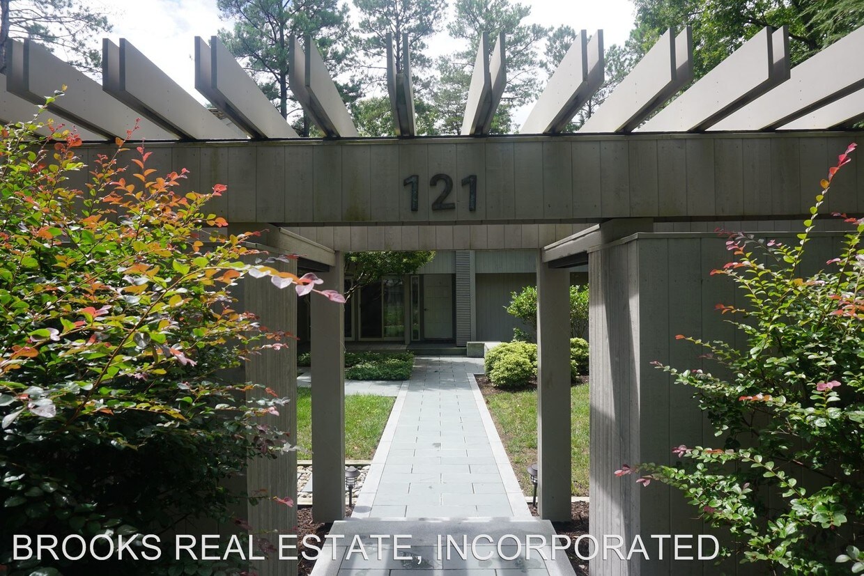 Foto principal - 4 br, 2.5 bath House - 121 Mathew's Grant