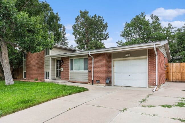 Building Photo - Charming 3-Bedroom Home – Perfect for Comf...