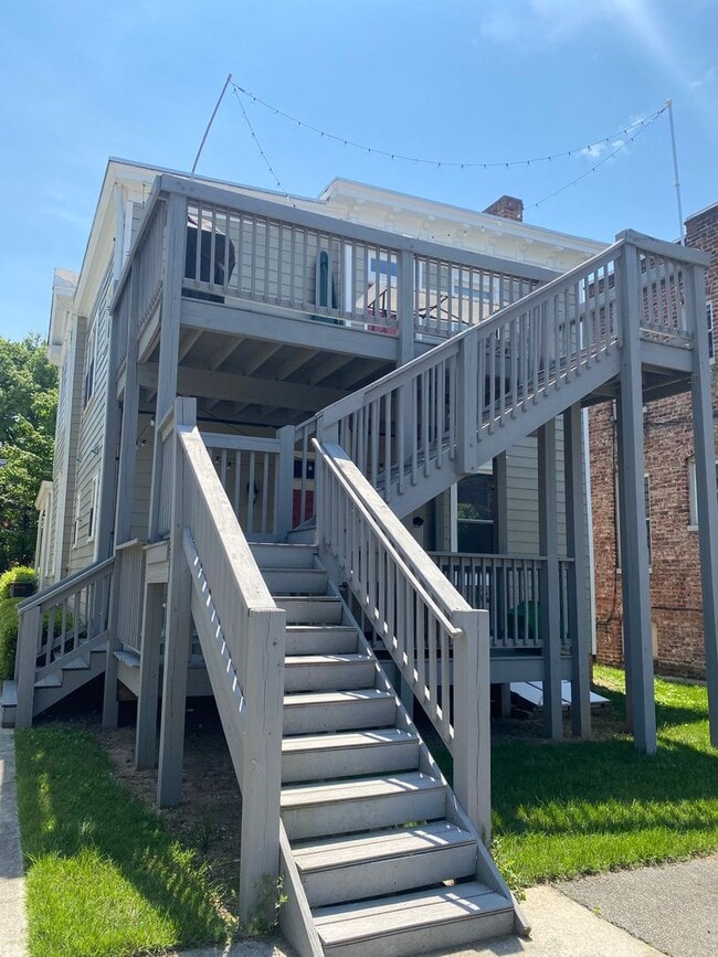 Foto del edificio - 2308 Floyd Ave
