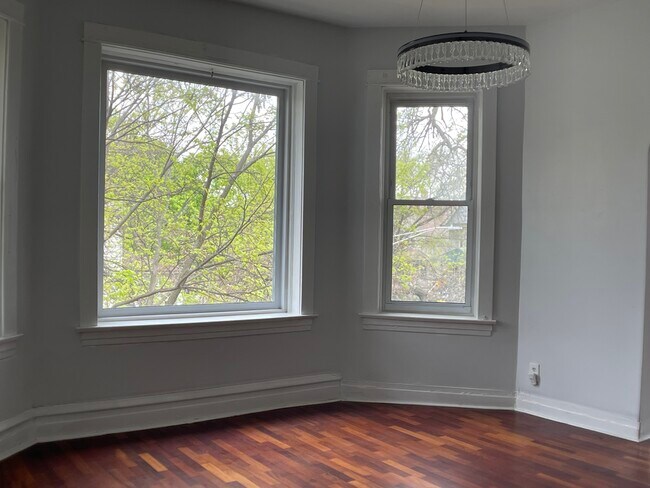 Foto del edificio - 2258 N Monticello Ave