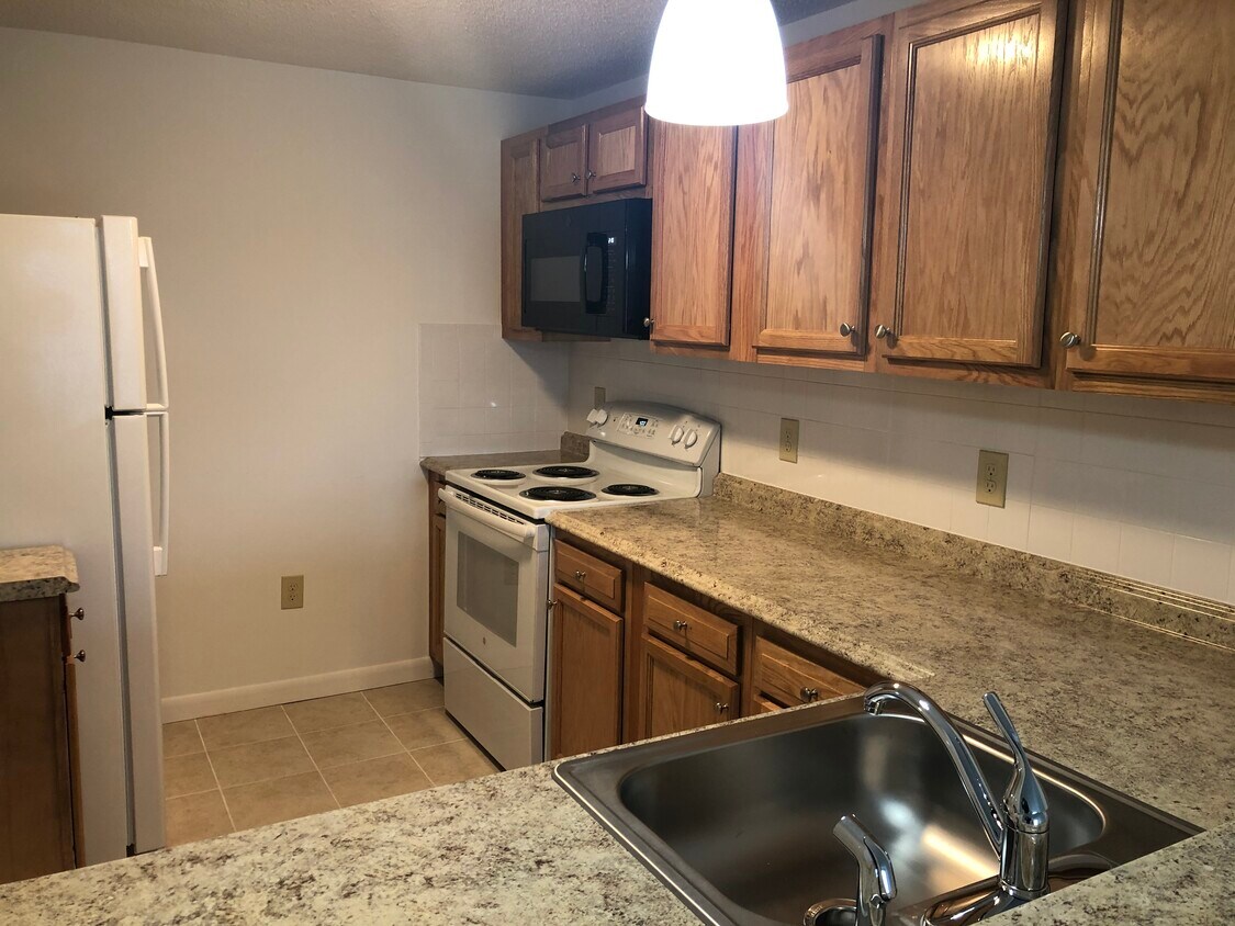 252 Revere Beach Pkwy Unit 22, Chelsea, MA 02150 Apartments in