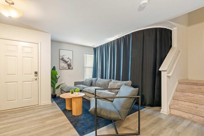 Building Photo - 219 Socket St