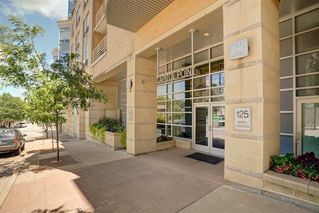 Foto del edificio - 125 N Hamilton St