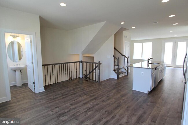 Building Photo - 13847 Litespeed Way
