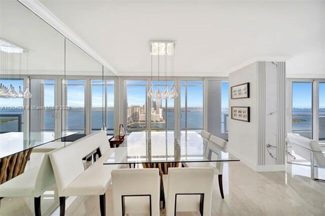 Building Photo - 1717 N Bayshore Dr