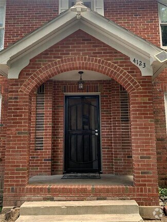 Building Photo - 4123 Lamar St