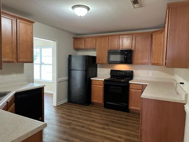 Building Photo - 710 Hawthorn Ridge Dr