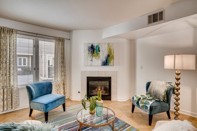 Building Photo - Charming Two Story Condo Near Garland Park