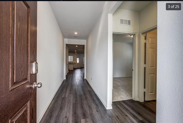 Building Photo - 910 Cinnabar Wy