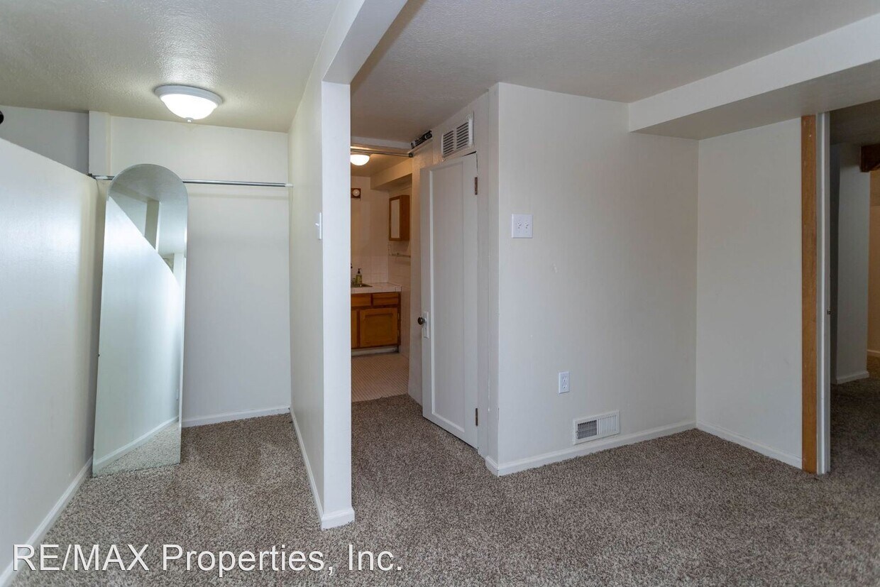 Building Photo - 2 br, 2 bath House - 506 Bonfoy Avenue