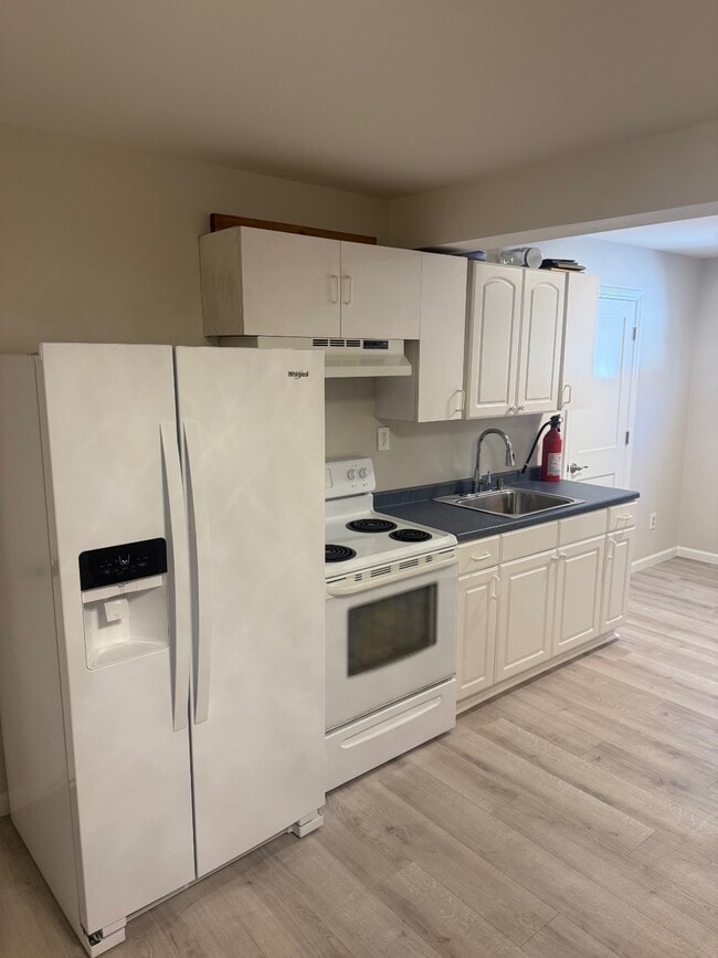 Foto del edificio - 4 Brenda Ln