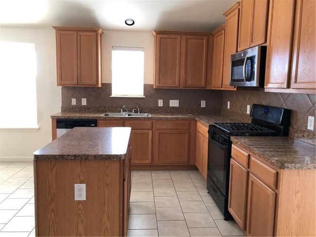 Building Photo - 1515 Haynie Bend