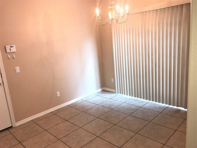 Building Photo - **FABULOUS- 3br/2.5ba HOUSE (7TH STREET & ...