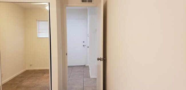 Room #4 - 329 Tourmaline Ct