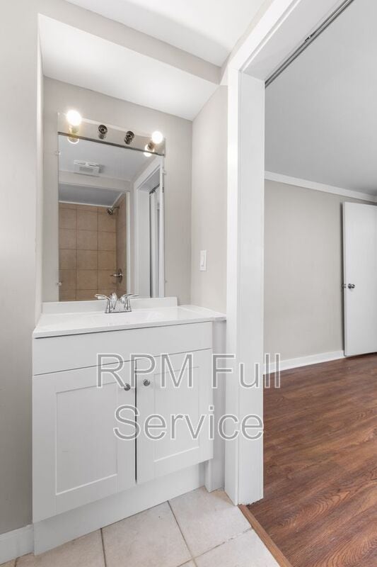 Building Photo - 325 54th Ave N