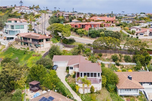 Foto del edificio - 5661 Ladybird Ln