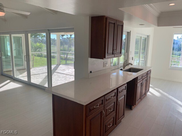 Foto del edificio - 1235 Par View Dr