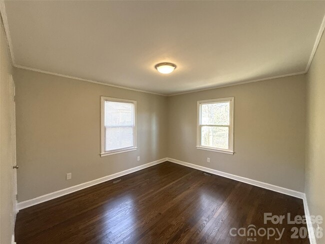 Building Photo - 4152 Blenhein Rd