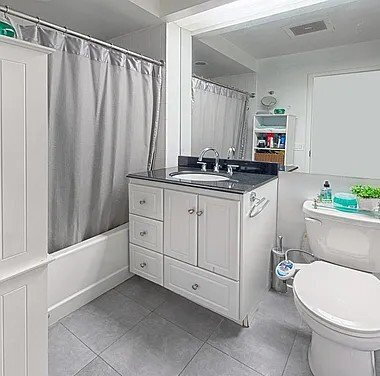 Foto del edificio - Discover incredible value in this spacious...