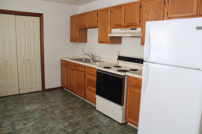 Building Photo - 409 Brandon St
