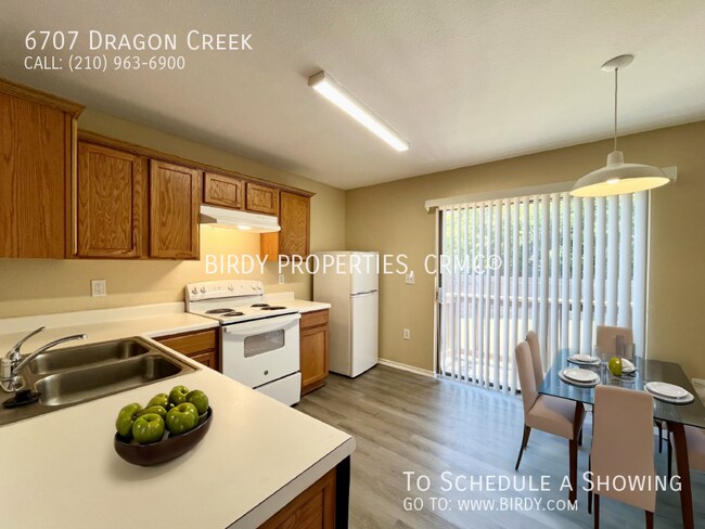 Foto del edificio - 6707 Dragon Creek