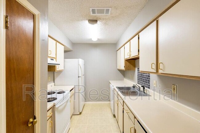 Foto del edificio - 20013 Sunshine Dr