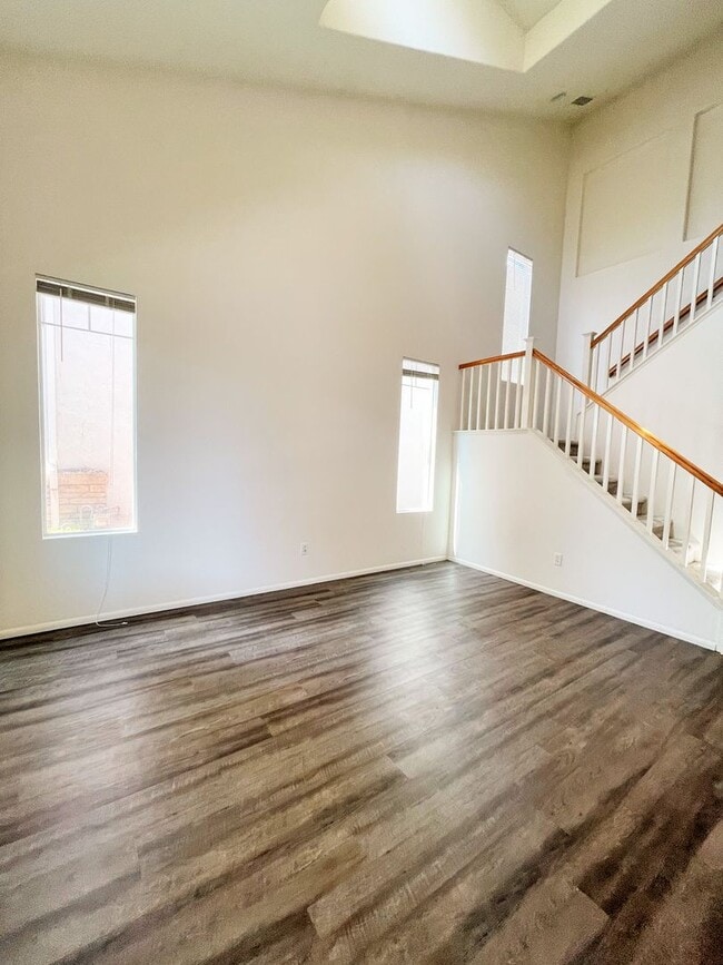 Building Photo - Cute 2 story home in Natomas, 2 master bed...