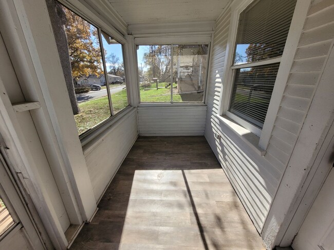 Building Photo - Adorable Rental Home!