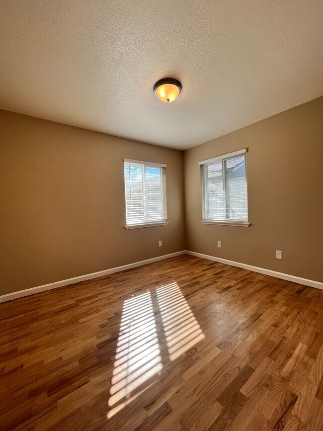 Building Photo - 1483 San Juan Ave