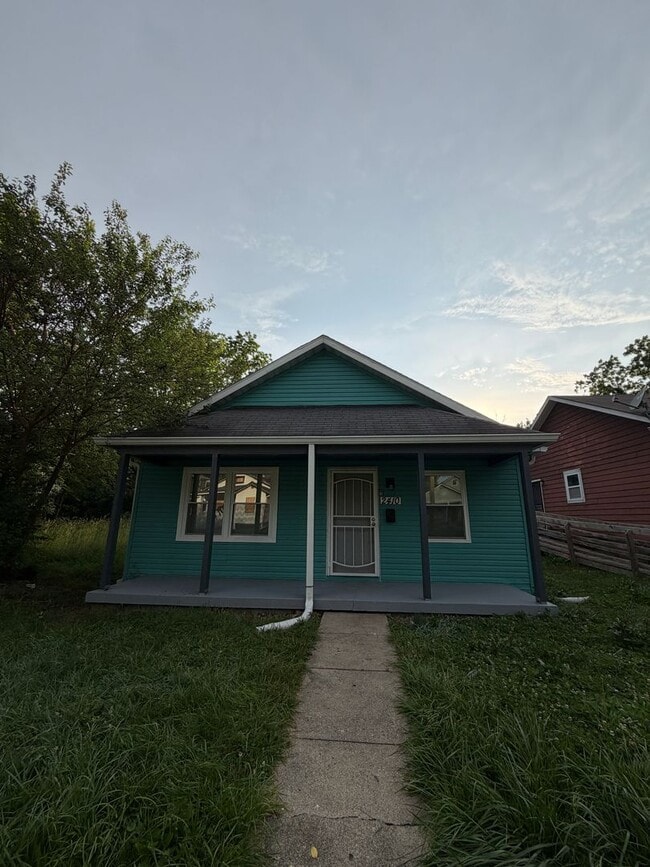 Building Photo - 2410 E Adams St