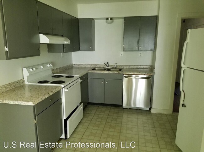 Building Photo - 2 br, 1 bath House - 3 Sherwood Lane