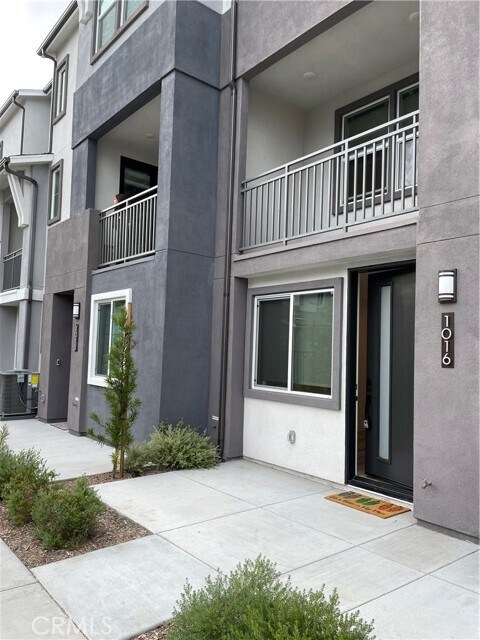 Building Photo - 1016 Sage Ln