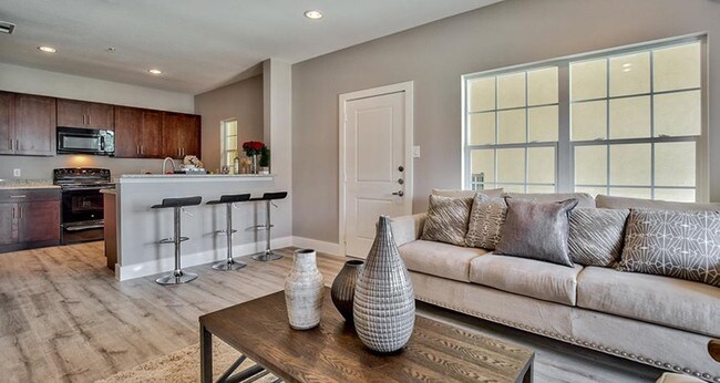 Pinnacle Post Oak Euless Apartments Euless, TX