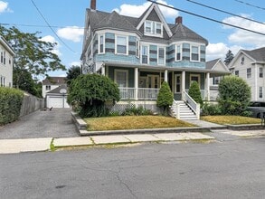 Building Photo - 70 Holbrook Ave