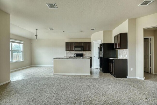 Building Photo - 219 Screech Owl Dr