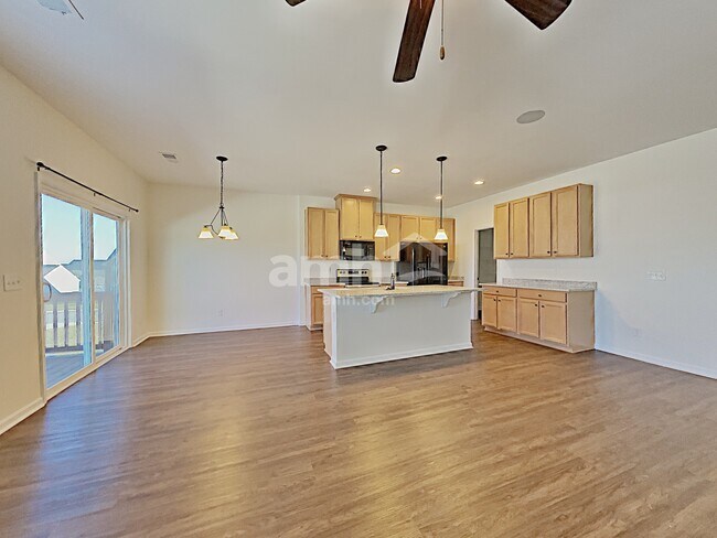 Foto del edificio - 2215 Ambergate Dr