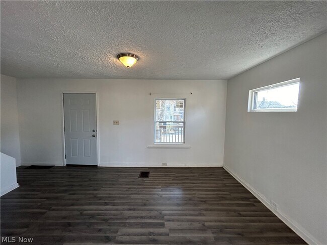 Building Photo - 3820 W 34th St