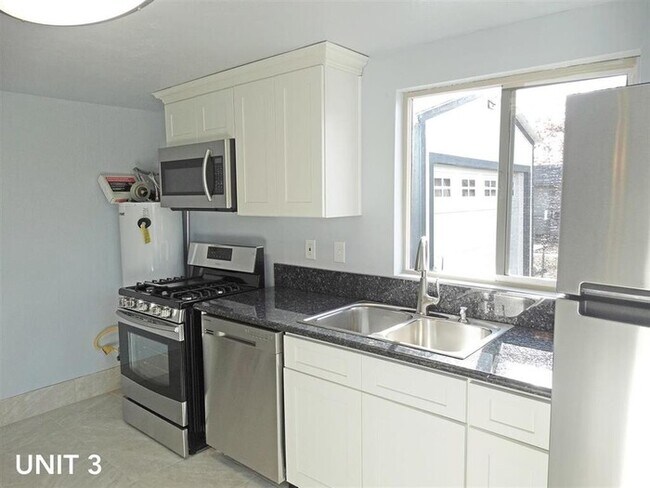 Foto del edificio - Charming 1 bedroom 1 Bath , low-maintenance, and perfectly located — this home offers the privacy...